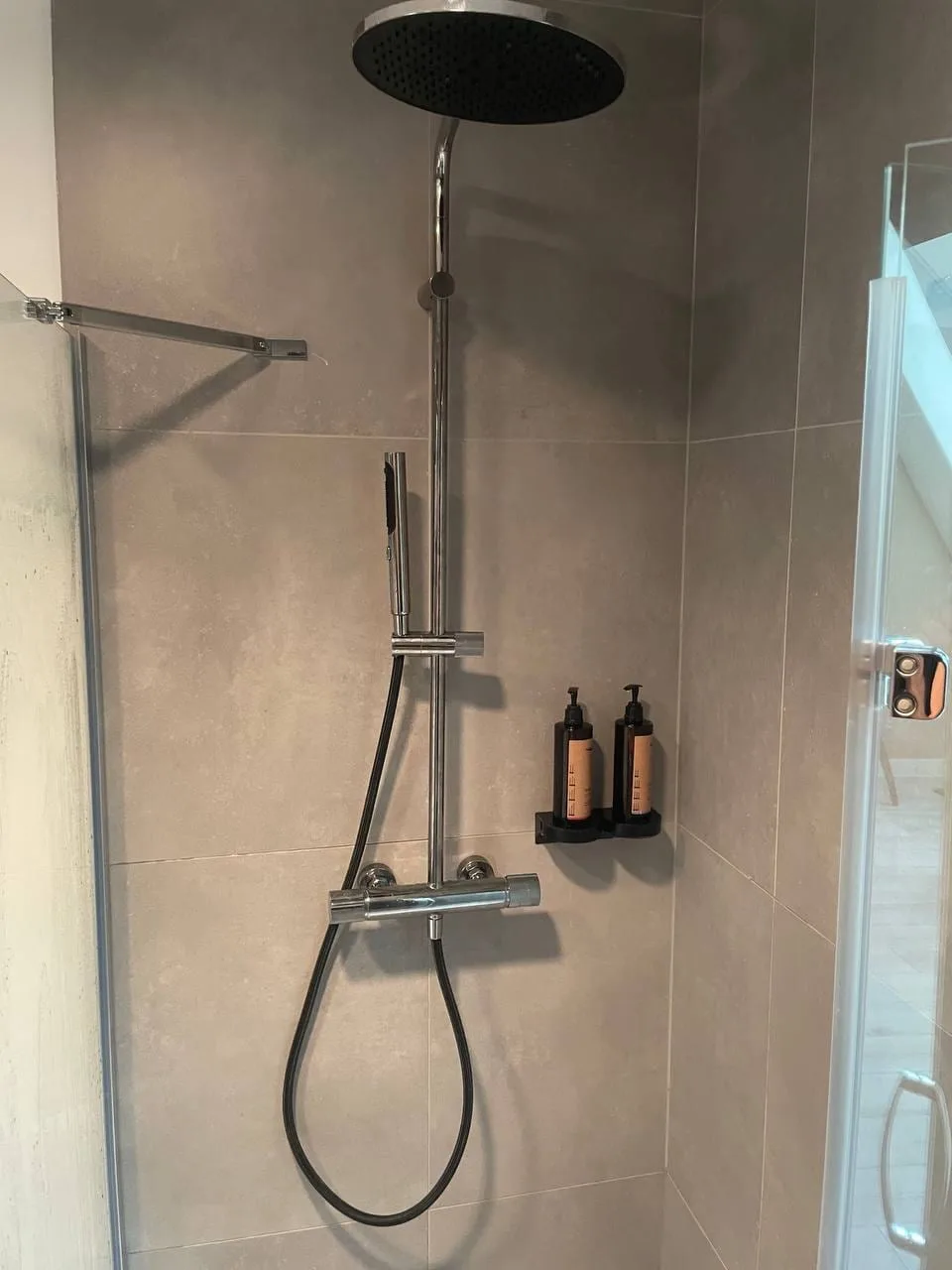 Prysznic walk-in z baterią termostatyczną — DobryHydraulik Lublin